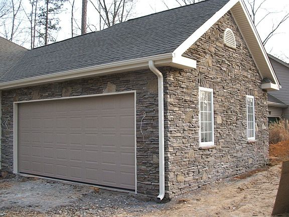 4th image of 147 Vinita Ln