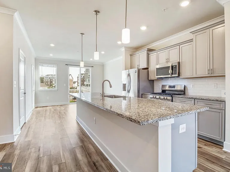 11687 Emily Dickinson Pl — Photo 6