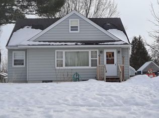 612 7th St E, Chaska, MN 55318