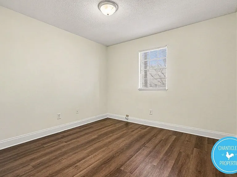115 Florence St #7 — Photo 12