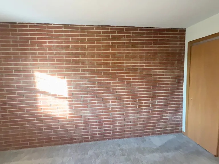 Pineview Apartments — Photo 35