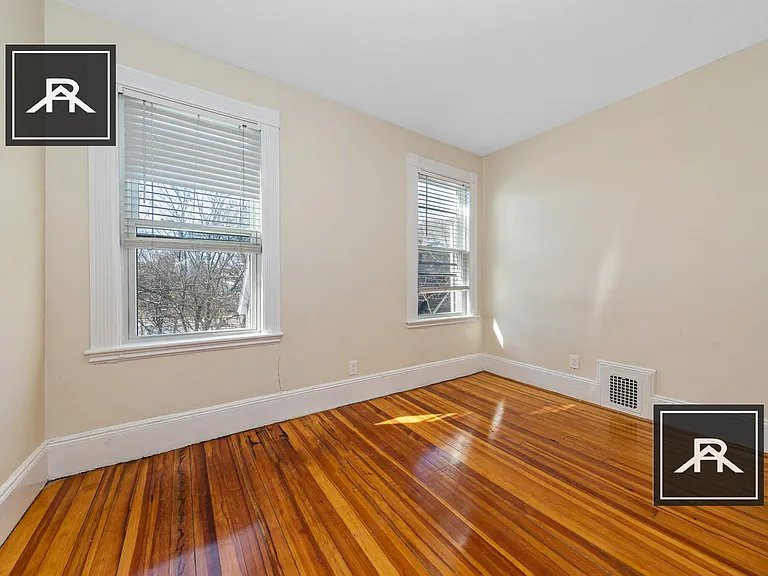 46 Brackett St #3 — Photo 7