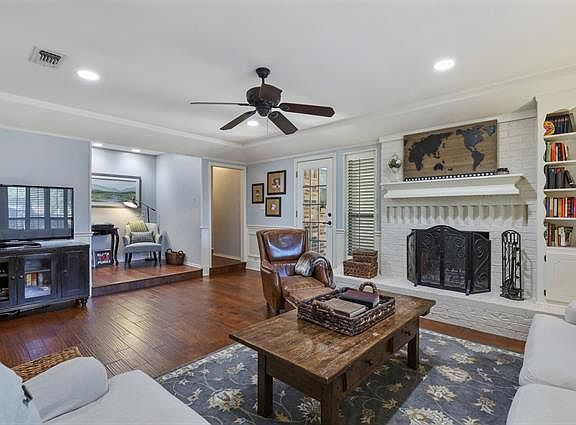 5th image of 125 Marseille Dr