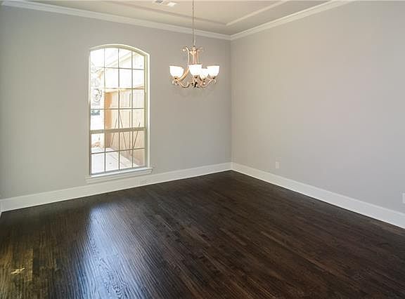 4th image of 2933 Avondale Ct