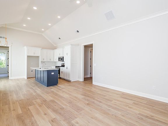 4th image of 938 Georgia Oak Cv
