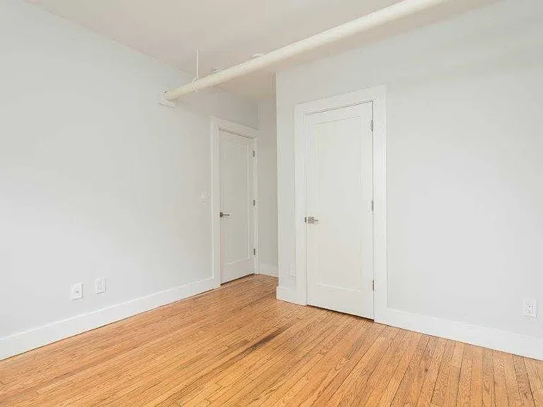 Highland Ave — Photo 9