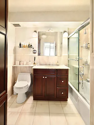 Sold by Sotheby's International Realty | media 21