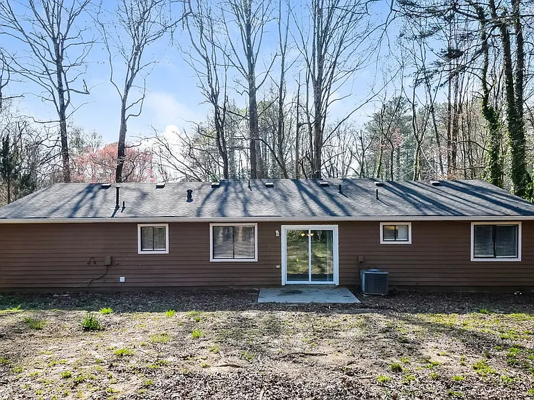 2464 Hewatt Rd — Photo 16