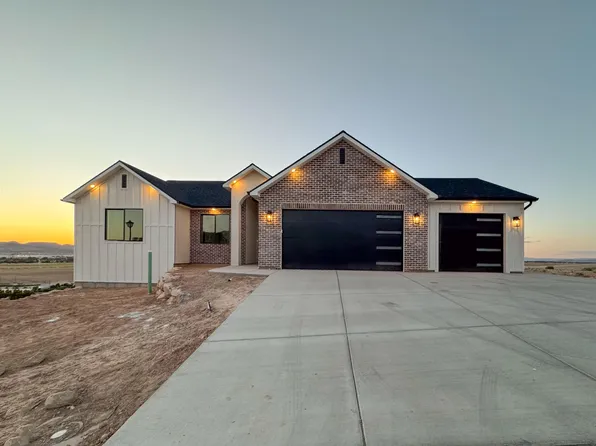 3256 W Kingsbury Dr, Cedar City, UT 84720