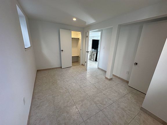 4th image of 219 Cliff St #G