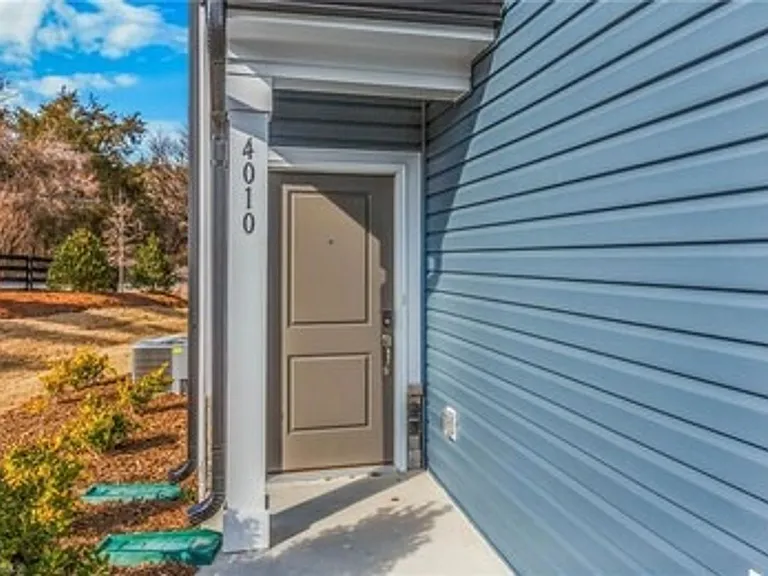 4010 Aster Point Ct — Photo 2