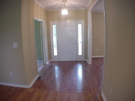 3rd image of 107 Esterine Dr