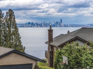 10789 Bill Point Cres NE, Bainbridge Island, WA 98110
