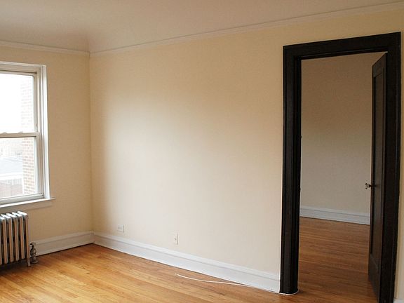 5th image of 2944-48 N Albany Ave #1180