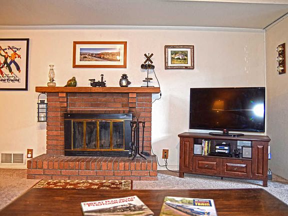 4th image of 950 Park Ave #115