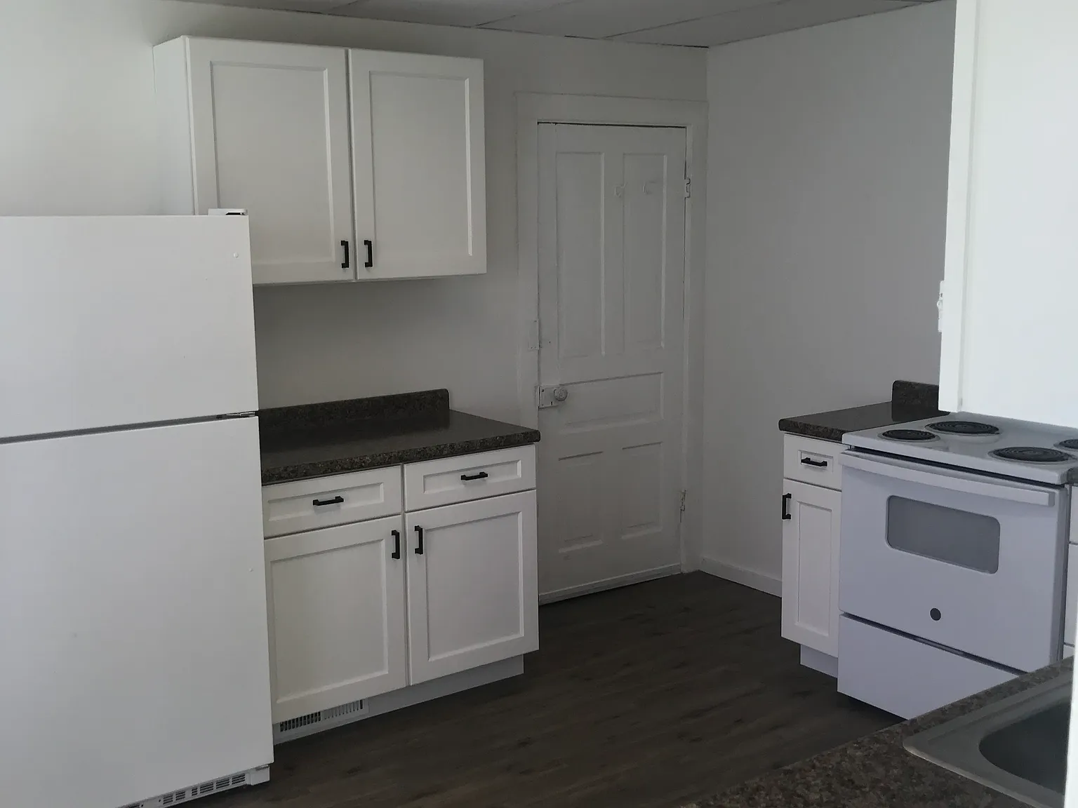 2 bed, 1000 sqft, $750 — Photo 3