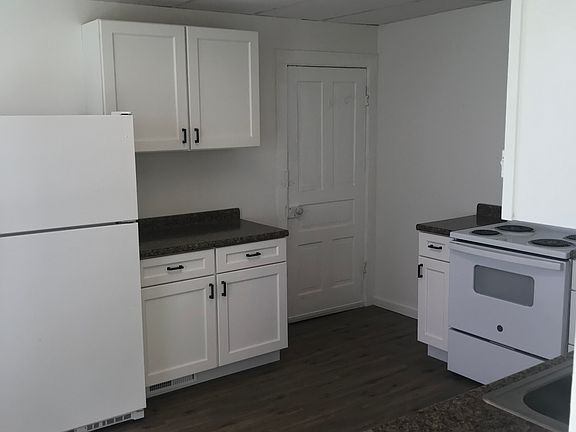 3rd image of 166 Smiley Rd