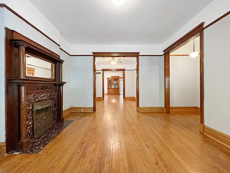 3726 N Lakewood Ave #1F — Photo 4