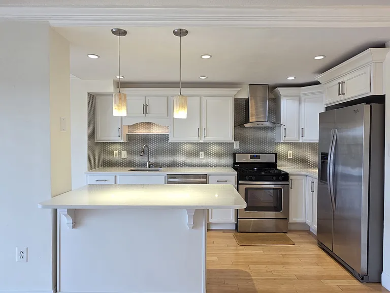 750 Harvard Ave #1117 — Photo 2