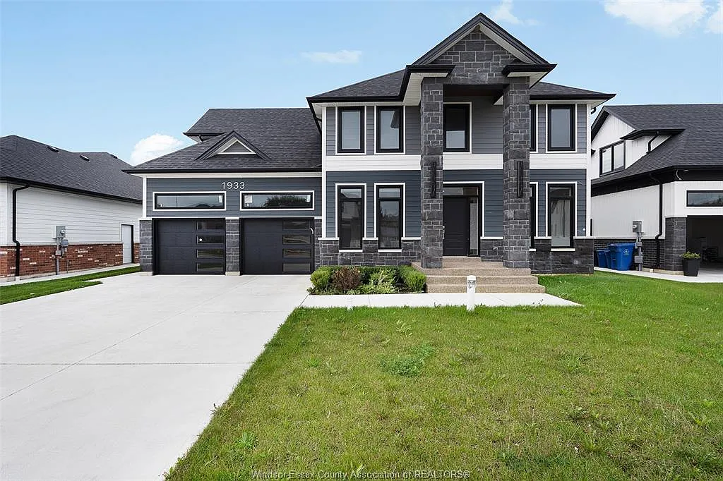 4 bed, 2.5 bath, $4,000 — Photo 1
