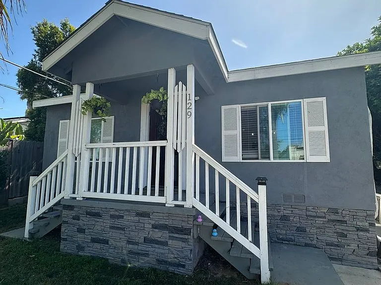 129 Norton Ave — Photo 47