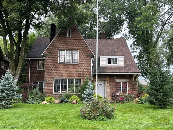 2332 Selma Ave, Youngstown, OH 44504