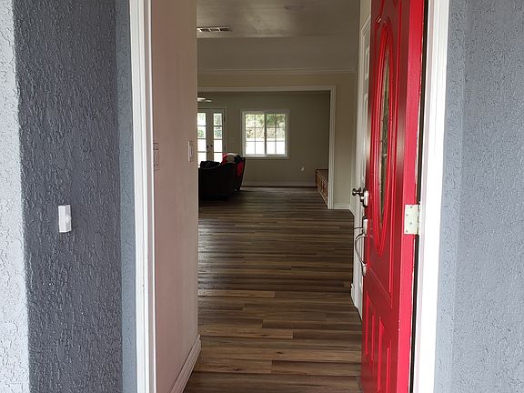 4th image of 4811 N Darfield Ave