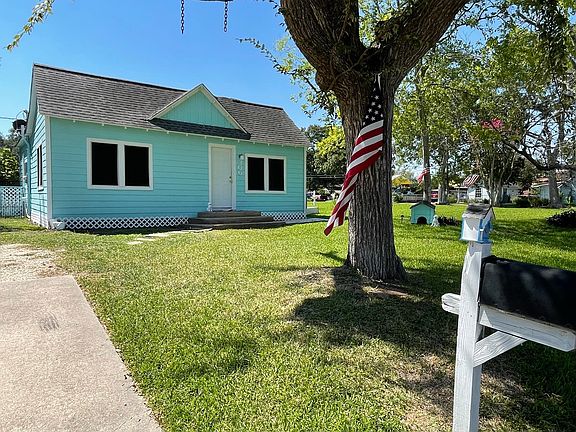 front yard and driveway