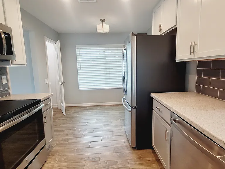 14014 N Cameo Dr — Photo 12