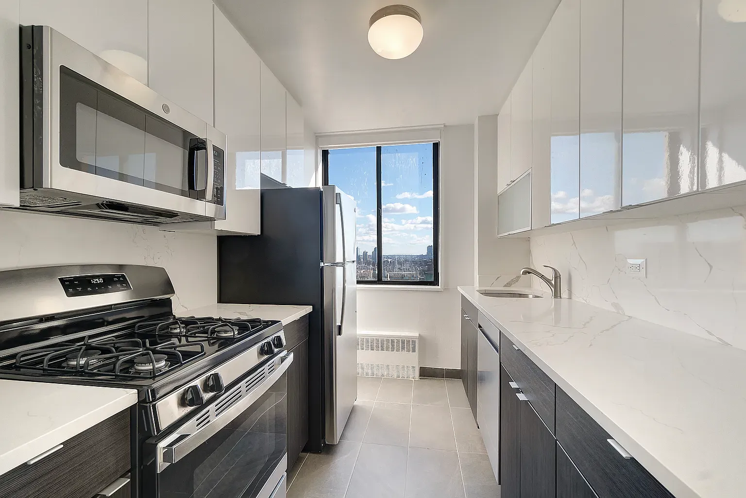 300 Mercer Street — Photo 4