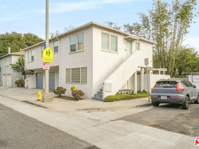 1423 Cloverfield Blvd, Santa Monica, CA, 90404