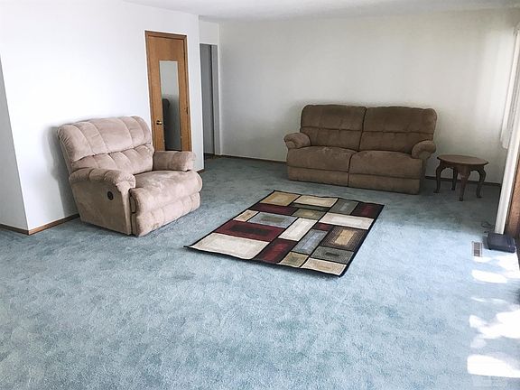 3rd image of 605 Chautauqua Park Dr APT 6