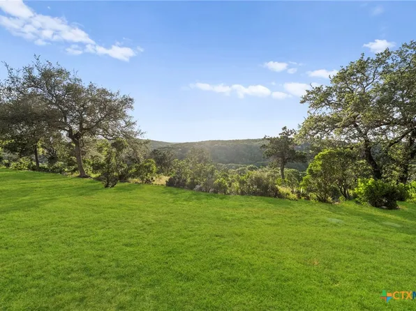 5310 River Oaks Dr, New Braunfels, TX 78132