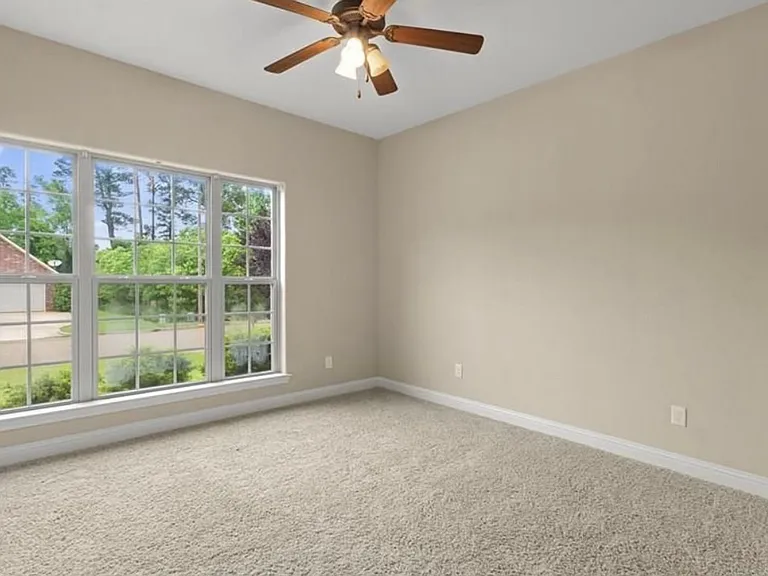 5005 Hidden Acres Dr — Photo 28