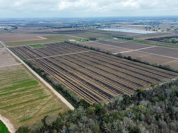 2nd image of 14001 W Etienne Rd