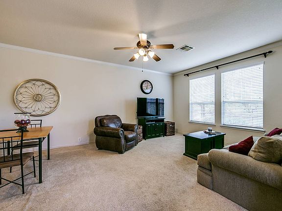 4th image of 2544 Grayson Way