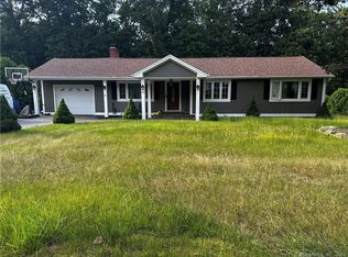 33 Oak Hill Rd, Rocky Hill, CT 06067