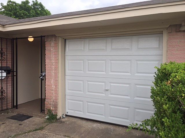 1st image of 3625 Silverhill Dr