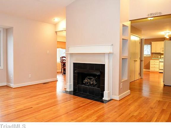 4th image of 110 Cottonwood Dr