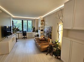 382 Central Park W