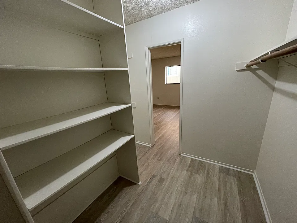 Very Large Walk-in Closet