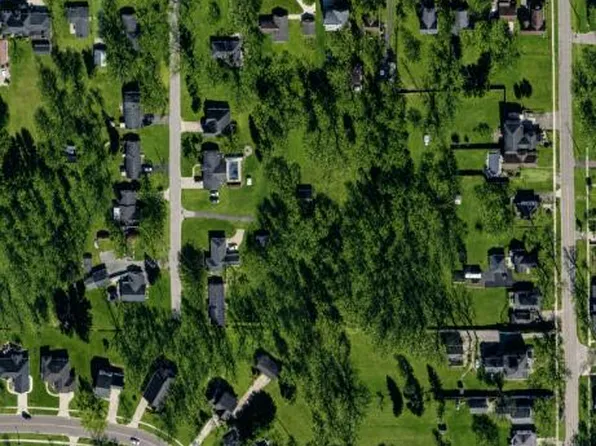 Ernest St, Brooklyn, MI 49230