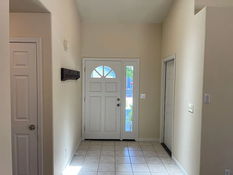 143 Goldenwest Ct — Photo 5