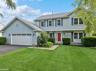 2131 Stewart Ln, Dundee, IL 60118