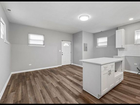 4th image of 2458 E 74th Pl #1