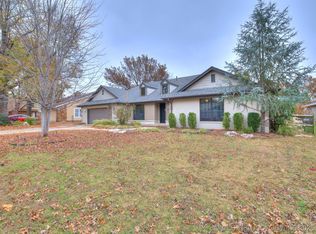 517 Meadowood Dr, Broken Arrow, OK 74011