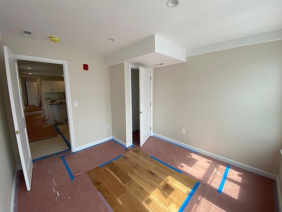 4th image of 43 Monmouth St Floor 2
