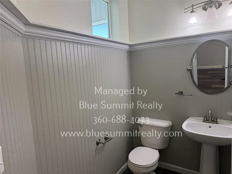 7633 Rushmore Way NE — Photo 9