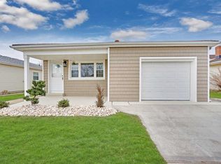 66 Hyannis St, Toms River, NJ 08757