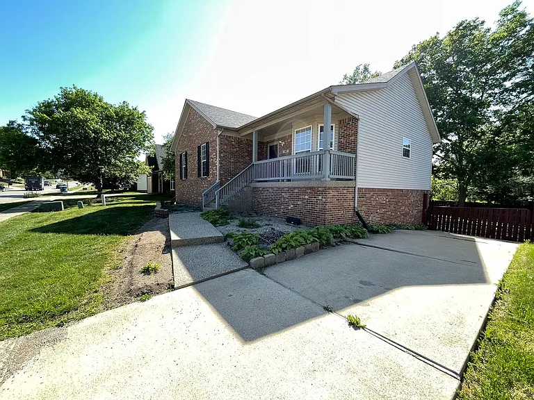 197 Woodfield Cir — Photo 28